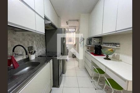 Apartamento para alugar com 100m², 2 quartos e 1 vaga Apartamento para alugar com 100m², 2 quartos e 1 vagaCozinha