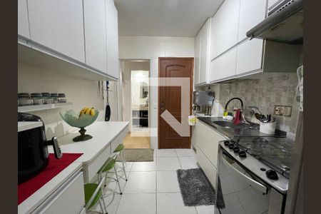 Apartamento para alugar com 100m², 2 quartos e 1 vaga Apartamento para alugar com 100m², 2 quartos e 1 vagaCozinha