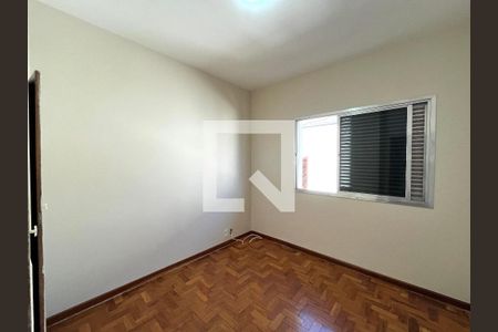 Casa à venda com 350m², 4 quartos e 4 vagas Casa à venda com 350m², 4 quartos e 4 vagasQuarto 3