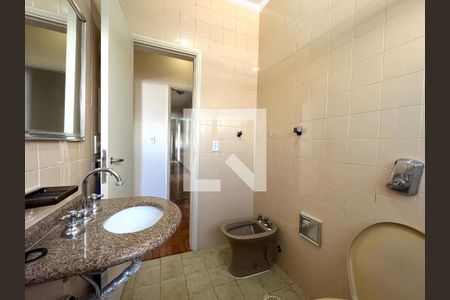 Casa à venda com 350m², 4 quartos e 4 vagas Casa à venda com 350m², 4 quartos e 4 vagasBanheiro da Suíte 2