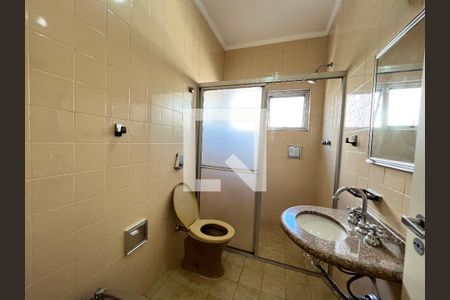 Casa à venda com 350m², 4 quartos e 4 vagas Casa à venda com 350m², 4 quartos e 4 vagasBanheiro da Suíte 2