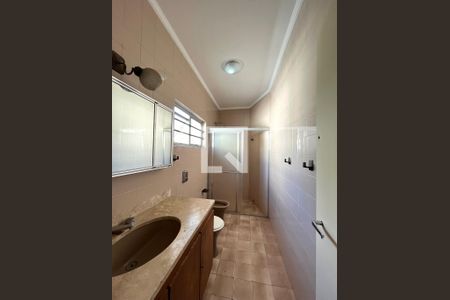 Casa à venda com 350m², 4 quartos e 4 vagas Casa à venda com 350m², 4 quartos e 4 vagasBanheiro da Suíte 1