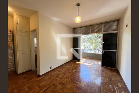 Casa à venda com 350m², 4 quartos e 4 vagas Casa à venda com 350m², 4 quartos e 4 vagasSuite 1