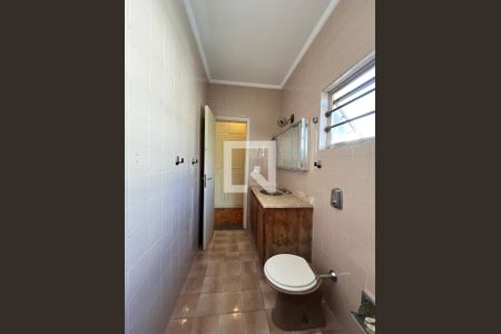 Casa à venda com 350m², 4 quartos e 4 vagas Casa à venda com 350m², 4 quartos e 4 vagasBanheiro da Suíte 1