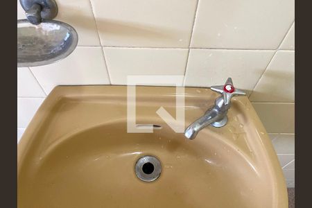 Casa à venda com 350m², 4 quartos e 4 vagas Casa à venda com 350m², 4 quartos e 4 vagasBanheiro de serviço