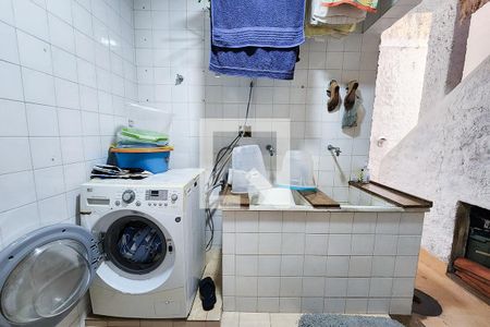 Casa à venda com 302m², 4 quartos e 1 vagaÁrea de Serviço