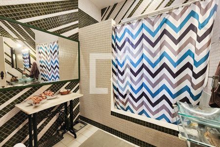 Casa à venda com 302m², 4 quartos e 1 vagaBanheiro Social