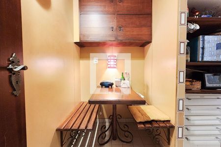 Casa à venda com 302m², 4 quartos e 1 vagaCozinha