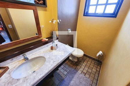 Casa à venda com 302m², 4 quartos e 1 vagaBanheiro Social 2