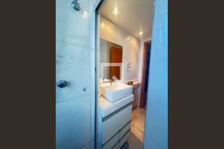 Apartamento à venda com 86m², 3 quartos e 2 vagas Apartamento à venda com 86m², 3 quartos e 2 vagasBanheiro 2