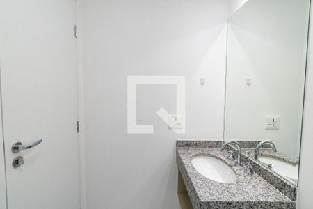 Banheiro de kitnet/studio para alugar com 1 quarto, 21m² em Vila Mariana, São Paulo