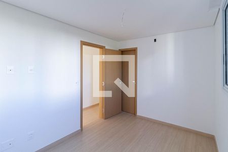 Apartamento à venda com 260m², 4 quartos e 4 vagasSuíte 2