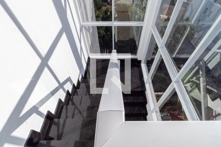 Apartamento à venda com 260m², 4 quartos e 4 vagasEscada