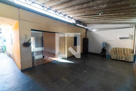 Casa à venda com 120m², 2 quartos e 5 vagasGaragem