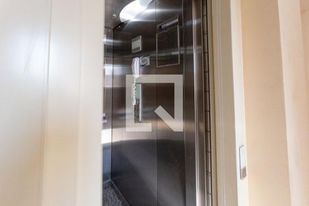 Apartamento à venda com 78m², 3 quartos e 1 vaga Apartamento à venda com 78m², 3 quartos e 1 vagaÁrea comum