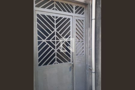 Casa para alugar com 39m², 2 quartos e sem vaga Casa para alugar com 39m², 2 quartos e sem vagaFachada