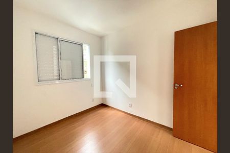 Quarto 3 de apartamento à venda com 3 quartos, 90m² em Salgado Filho, Belo Horizonte