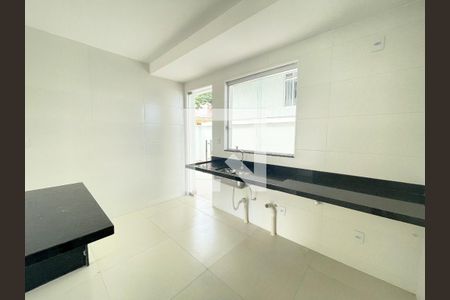 Apartamento à venda com 90m², 3 quartos e 2 vagasCozinha