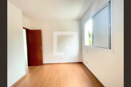 Quarto de apartamento à venda com 3 quartos, 90m² em Salgado Filho, Belo Horizonte