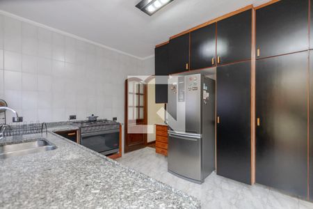 Casa à venda com 220m², 4 quartos e 1 vaga Casa à venda com 220m², 4 quartos e 1 vagaCozinha