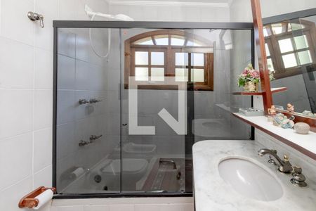 Casa à venda com 220m², 4 quartos e 1 vaga Casa à venda com 220m², 4 quartos e 1 vagaBanheiro