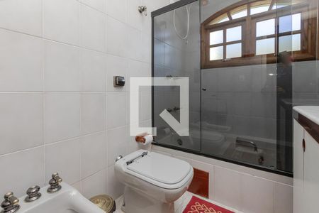 Casa à venda com 220m², 4 quartos e 1 vaga Casa à venda com 220m², 4 quartos e 1 vagaBanheiro