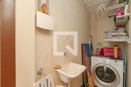 Casa à venda com 220m², 4 quartos e 1 vaga Casa à venda com 220m², 4 quartos e 1 vagaLavanderia