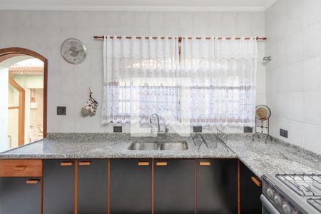 Casa à venda com 220m², 4 quartos e 1 vaga Casa à venda com 220m², 4 quartos e 1 vagaCozinha