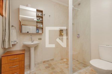 Casa à venda com 220m², 4 quartos e 1 vaga Casa à venda com 220m², 4 quartos e 1 vagaBanheiro da Suíte Externa