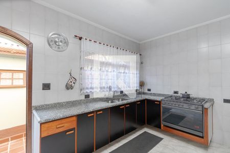 Casa à venda com 220m², 4 quartos e 1 vaga Casa à venda com 220m², 4 quartos e 1 vagaCozinha