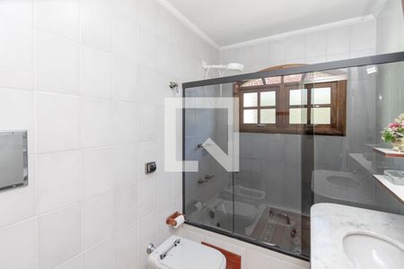 Casa à venda com 220m², 4 quartos e 1 vaga Casa à venda com 220m², 4 quartos e 1 vagaBanheiro