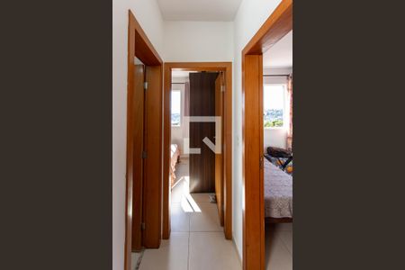 Corredor de apartamento para alugar com 2 quartos, 44m² em Tupi, Belo Horizonte