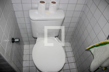 Casa de condomínio para alugar com 108m², 3 quartos e 2 vagasBanheiro 1