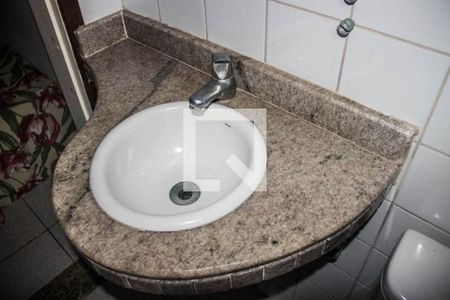 Casa de condomínio para alugar com 108m², 3 quartos e 2 vagasBanheiro 2