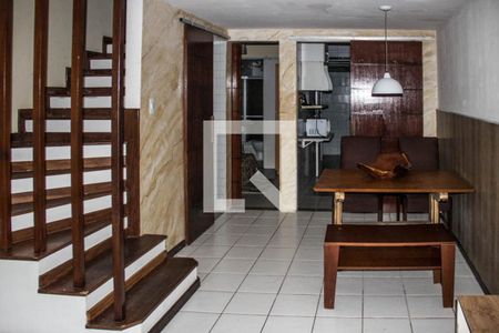 Sala de casa de condomínio para alugar com 3 quartos, 108m² em Stella Maris, Salvador