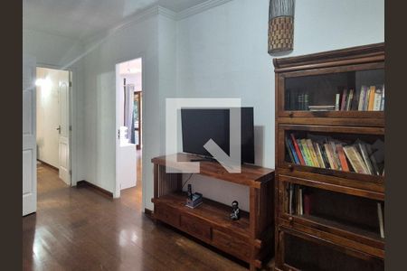 Casa para alugar com 500m², 8 quartos e 5 vagas Casa para alugar com 500m², 8 quartos e 5 vagasSala de tv