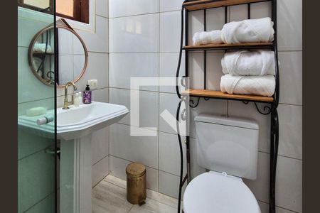 Casa para alugar com 500m², 8 quartos e 5 vagas Casa para alugar com 500m², 8 quartos e 5 vagasBanheiro social