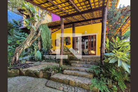 Casa para alugar com 500m², 8 quartos e 5 vagas Casa para alugar com 500m², 8 quartos e 5 vagasFachada