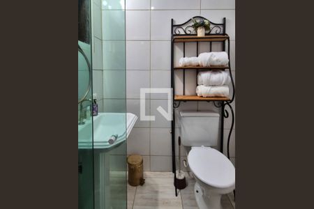 Casa para alugar com 500m², 8 quartos e 5 vagas Casa para alugar com 500m², 8 quartos e 5 vagasBanheiro social