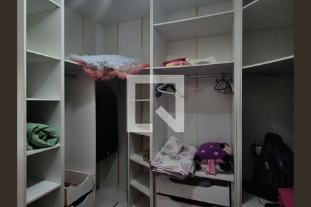 Casa para alugar com 500m², 8 quartos e 5 vagas Casa para alugar com 500m², 8 quartos e 5 vagasCloset da suíte 1