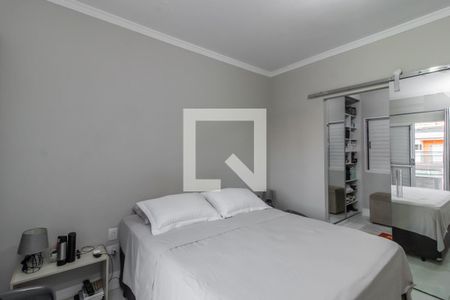 Casa para alugar com 240m², 3 quartos e 2 vagasSuite