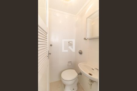 Apartamento à venda com 78m², 2 quartos e 2 vagas Apartamento à venda com 78m², 2 quartos e 2 vagasBanheiro de Serviço