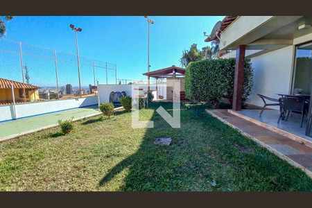 Casa à venda com 700m², 4 quartos e 4 vagasÁrea Externa