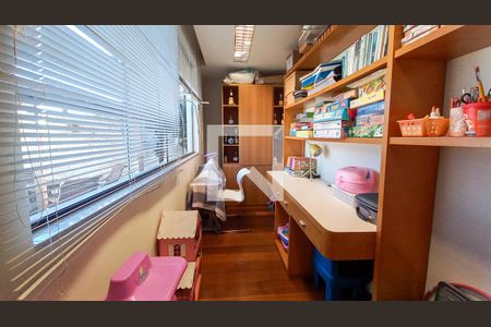 Casa à venda com 700m², 4 quartos e 4 vagasQuarto 3