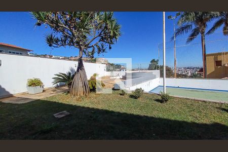 Casa à venda com 700m², 4 quartos e 4 vagasÁrea Externa