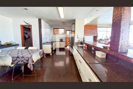 Casa à venda com 700m², 4 quartos e 4 vagasCozinha