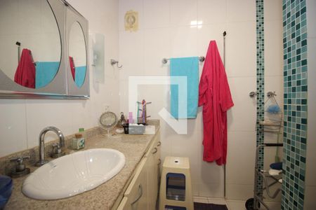 Apartamento para alugar com 180m², 3 quartos e 1 vaga Apartamento para alugar com 180m², 3 quartos e 1 vagaBanheiro da Suíte