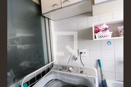 Apartamento à venda com 65m², 3 quartos e 1 vagaÁrea de Serviço