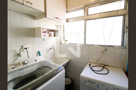 Apartamento à venda com 65m², 3 quartos e 1 vagaÁrea de Serviço