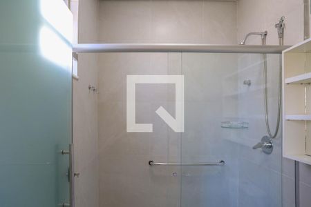 Casa à venda com 640m², 8 quartos e 5 vagasBanheiro 5